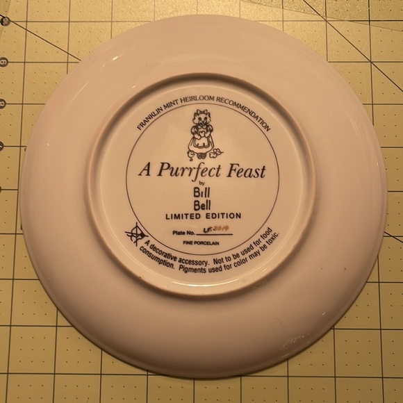 Vintage bull Bell Franklin mount cat plates - Picture 4 of 5